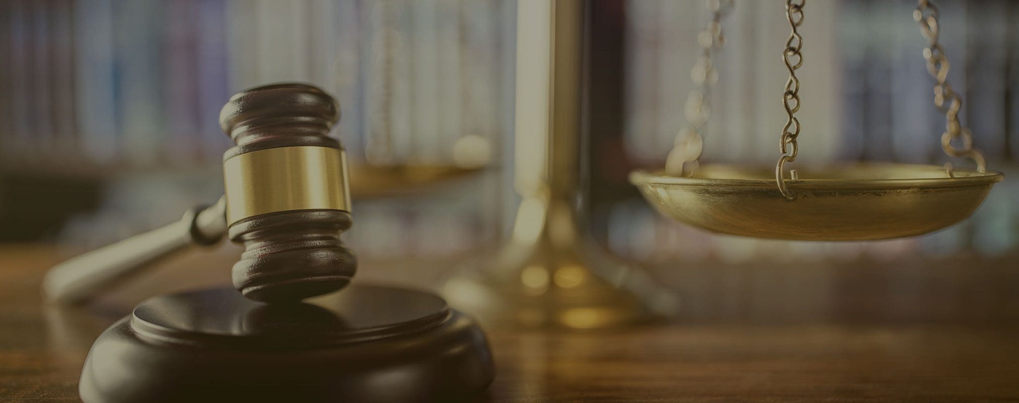 Judge hammer and gross weight